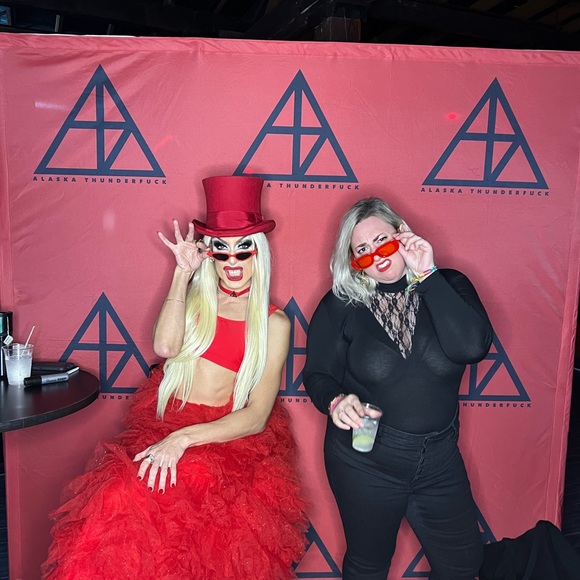 RARE* NEVER WORN* Alaska RED FOR FILTH™️ tour merch sunglasses signed by Alaska - Picture 13 of 14